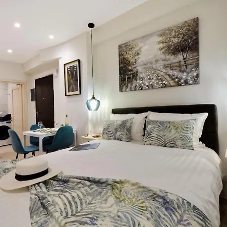 Esmes * Corfu (city)